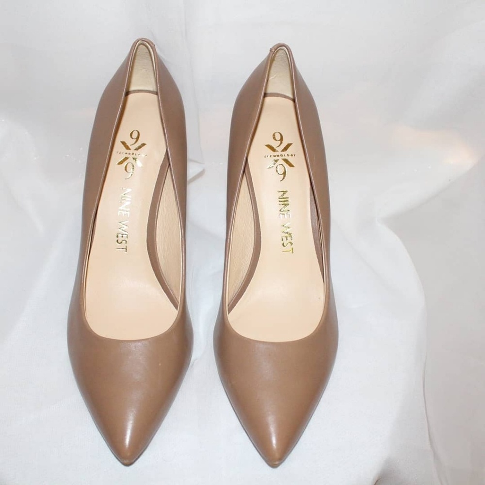 Gorgeous tan heels